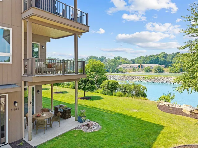 $685,000 | 1141 East Banta Court, Appleton, WI 54915