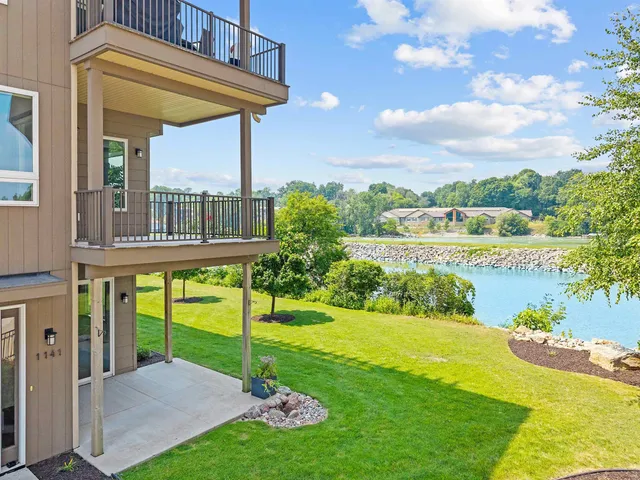 $685,000 | 1141 East Banta Court, Appleton, WI 54915