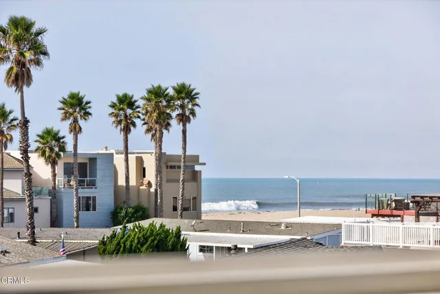 a house view with a outdoor space