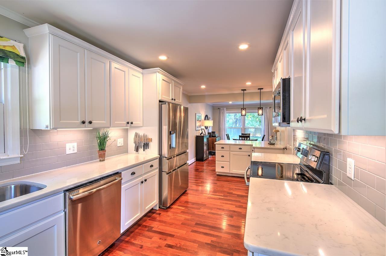 115 Pigeon Point Greenville, SC 29607 - Photo 14 of 36 Gallery Image 14