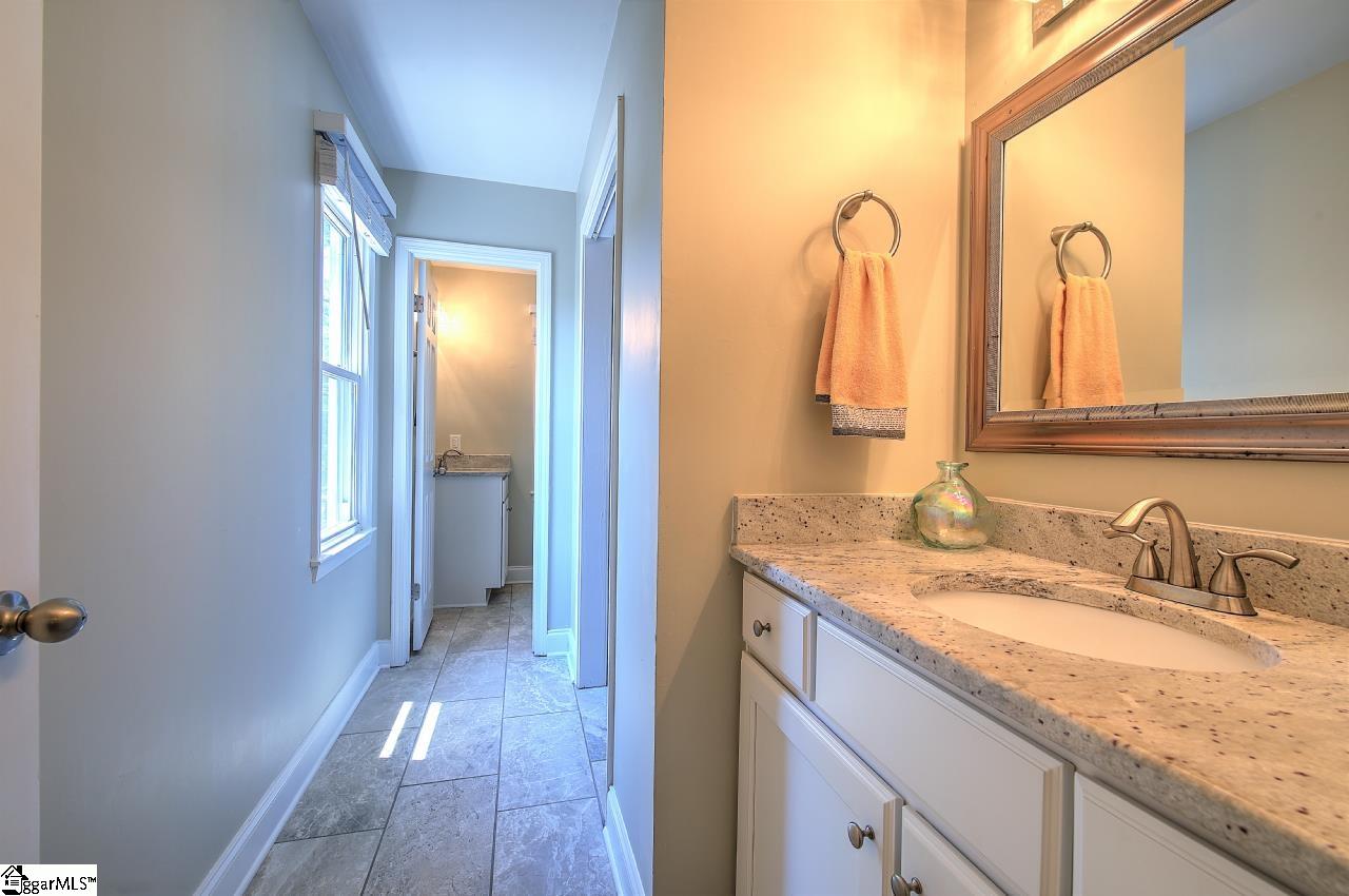 115 Pigeon Point Greenville, SC 29607 - Photo 27 of 36 Gallery Image 27