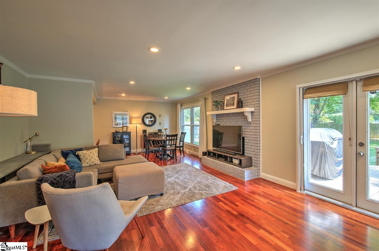 115 Pigeon Point Greenville, SC 29607 - Photo 3 of 36 Gallery Image 3