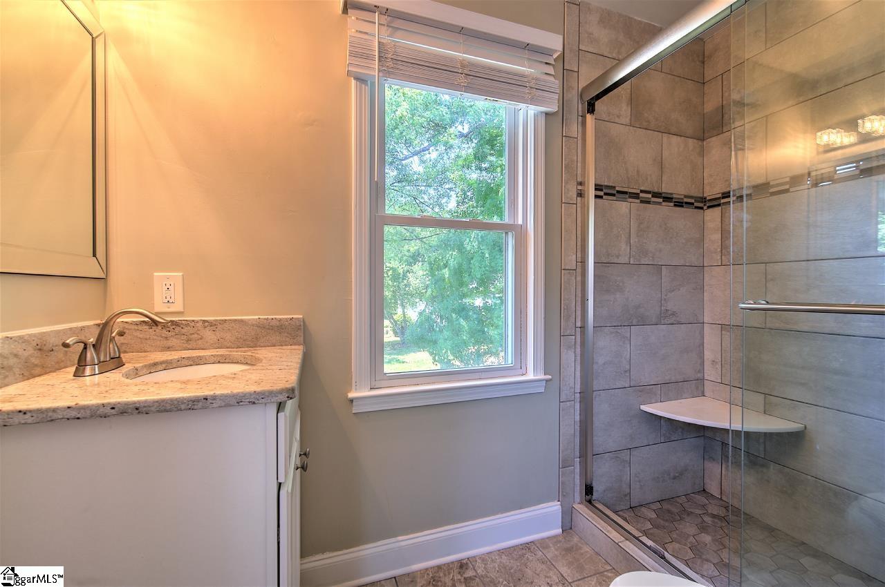 115 Pigeon Point Greenville, SC 29607 - Photo 31 of 36 Gallery Image 31