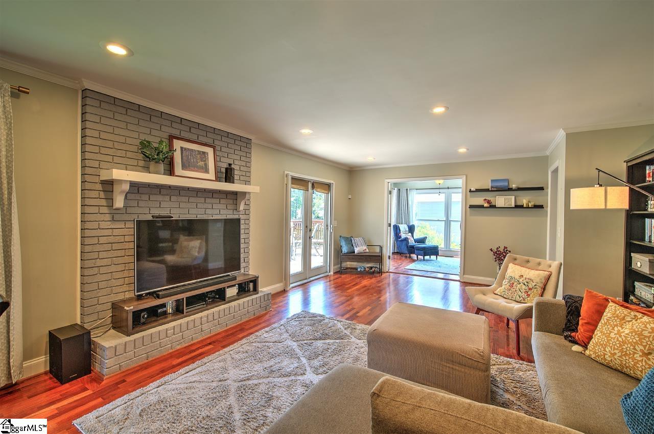 115 Pigeon Point Greenville, SC 29607 - Photo 7 of 36 Gallery Image 7