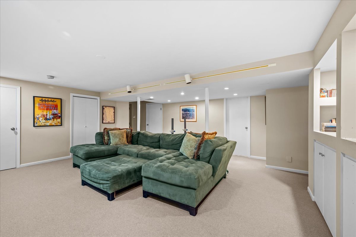 510 Buena Road Lake Forest, IL 60045 - Photo 29 of 40 a living room with furniture and a window