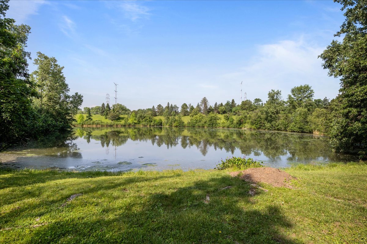 510 Buena Road Lake Forest, IL 60045 - Photo 36 of 40 a view of lake background with houses