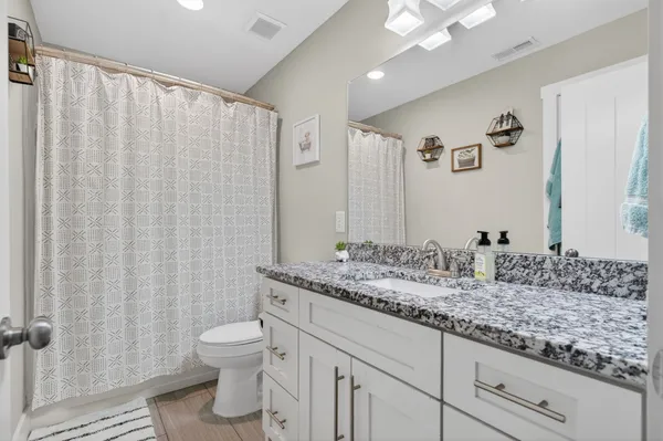 $344,900 | 813 5th Avenue East, Springfield, TN 37172