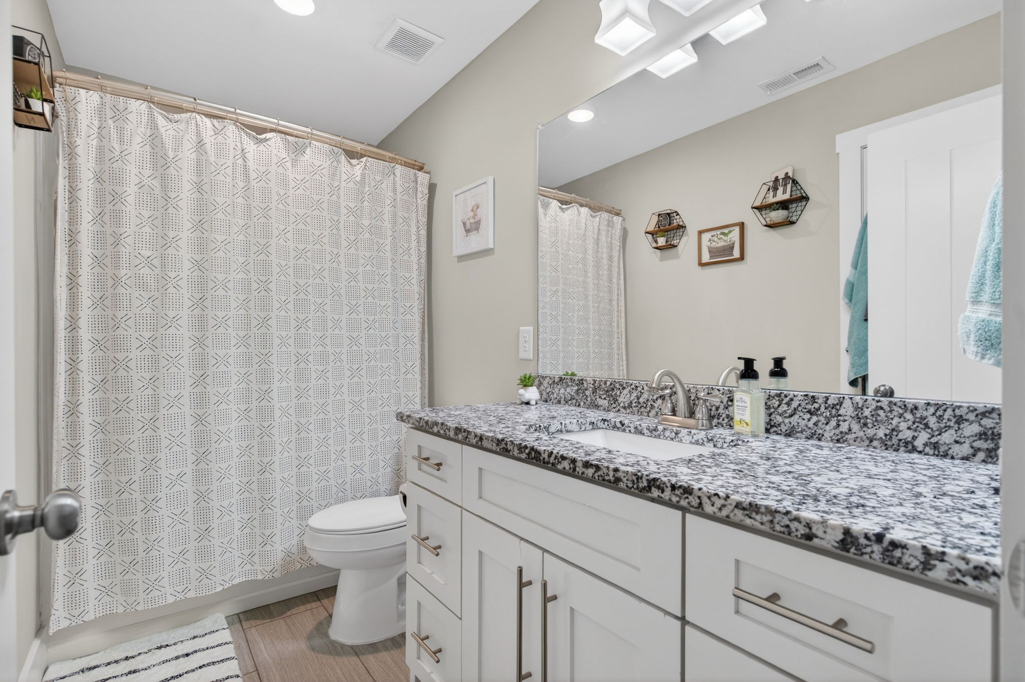 813 5th Avenue East Springfield, TN 37172 - Photo 16 of 46