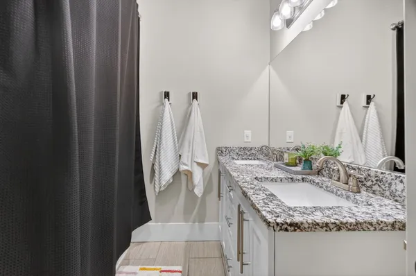 $344,900 | 813 5th Avenue East, Springfield, TN 37172