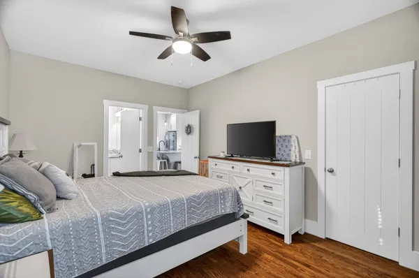 $344,900 | 813 5th Avenue East, Springfield, TN 37172