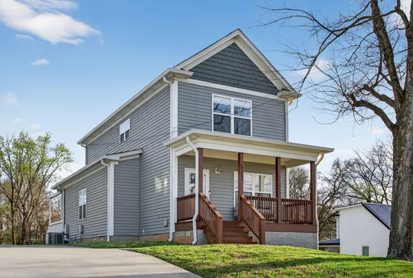 $344,900 | 813 5th Avenue East, Springfield, TN 37172