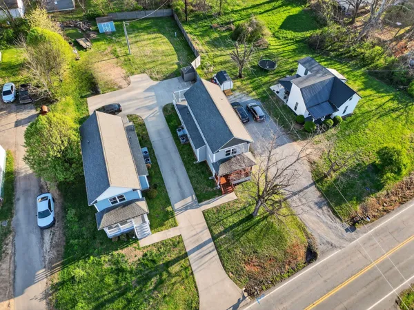 $344,900 | 813 5th Avenue East, Springfield, TN 37172
