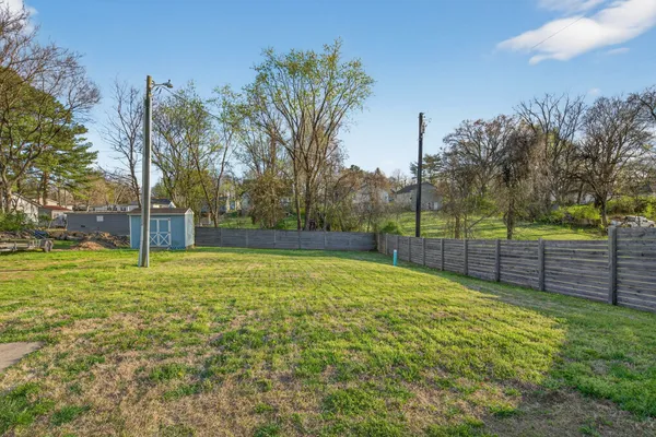 $344,900 | 813 5th Avenue East, Springfield, TN 37172
