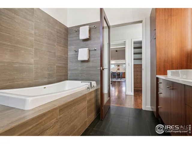 $2,584,025 | 1440 Moss Rock Place, Boulder, CO 80304