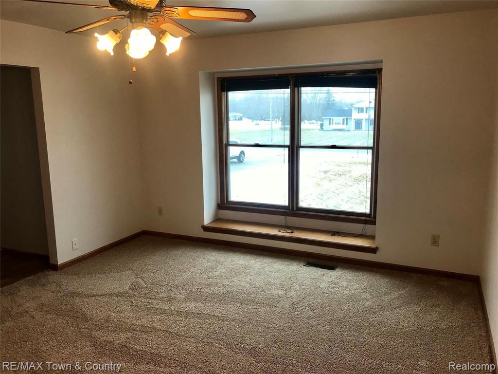 4271 East Carpenter Road Flint, MI 48506 - Photo 19 of 44