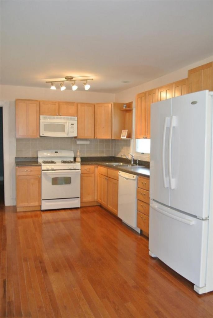 145 Roth Street Southeast Grand Rapids, MI 49548 - Photo 4 of 11 Additional Photo