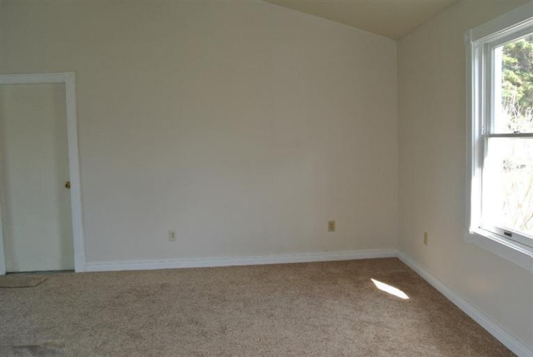 145 Roth Street Southeast Grand Rapids, MI 49548 - Photo 6 of 11 Additional Photo