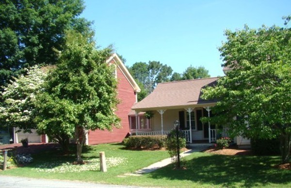 1 Maple Street Upton, MA 01568 - Photo 2 of 29 Gallery Image 2
