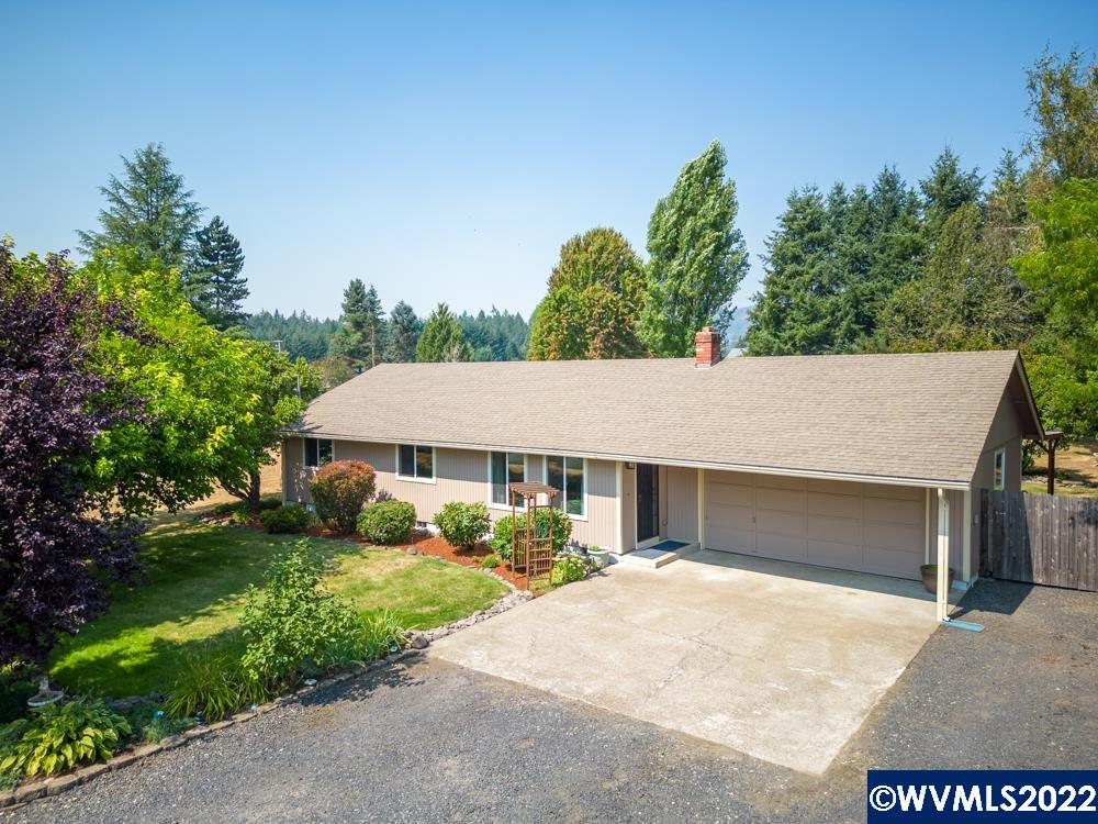 377 Fir Street Lyons, OR 97358 - Photo 3 of 41 Gallery Image 3