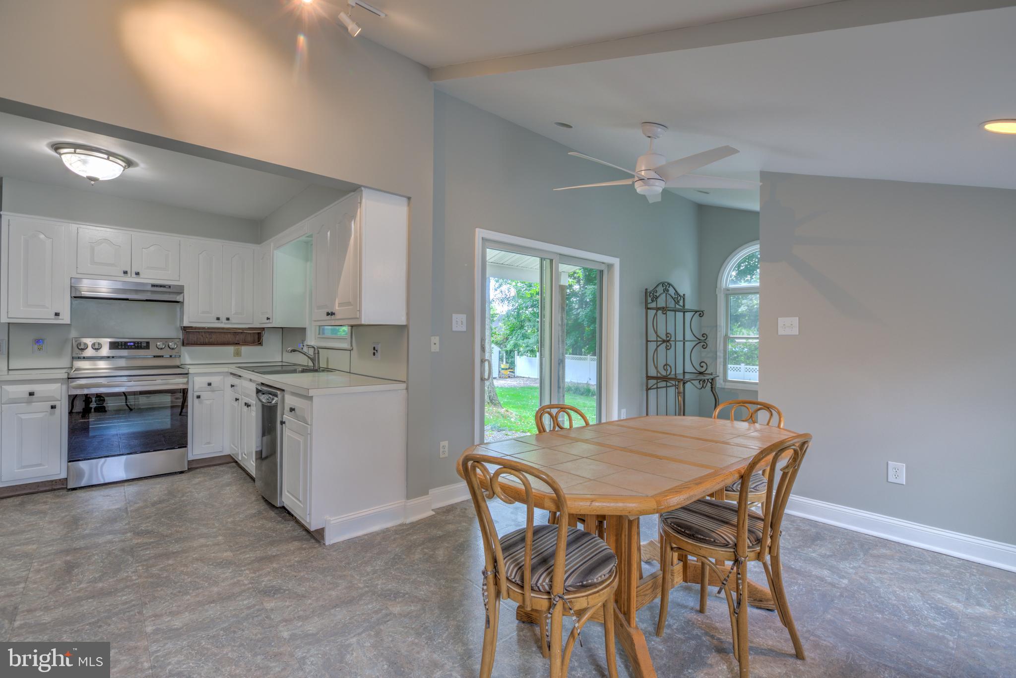 2 Brighton Road Ewing, NJ 08638 - Photo 10 of 29 Eat-in kitchen