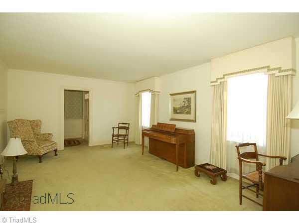 3922 Robinhood Road Winston-Salem, NC 27106 - Photo 2 of 9 Other.