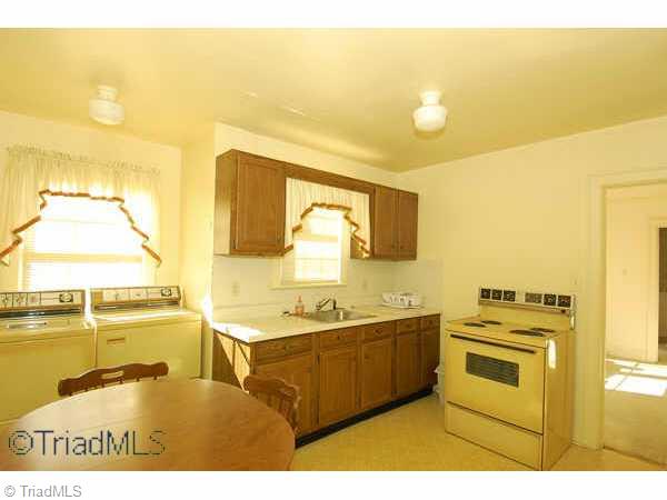 3922 Robinhood Road Winston-Salem, NC 27106 - Photo 3 of 9 Other.
