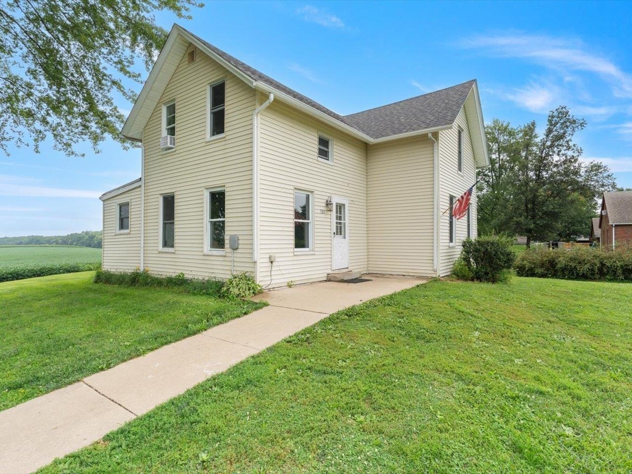 301 North 1st Street Long Grove, IA 52756 - Photo 8 of 43