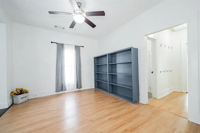 $199,999 | 301 East 2nd N Street, Kaufman, TX 75142