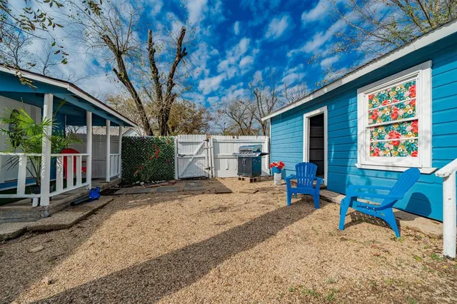 $199,999 | 301 East 2nd N Street, Kaufman, TX 75142