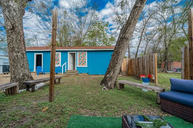 $199,999 | 301 East 2nd N Street, Kaufman, TX 75142