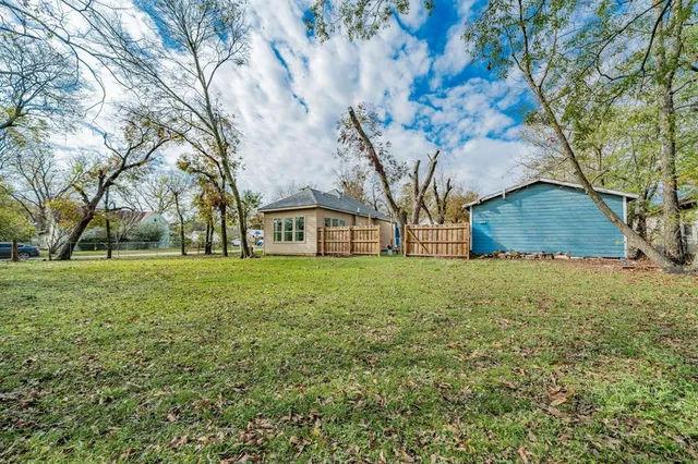 $199,999 | 301 East 2nd N Street, Kaufman, TX 75142