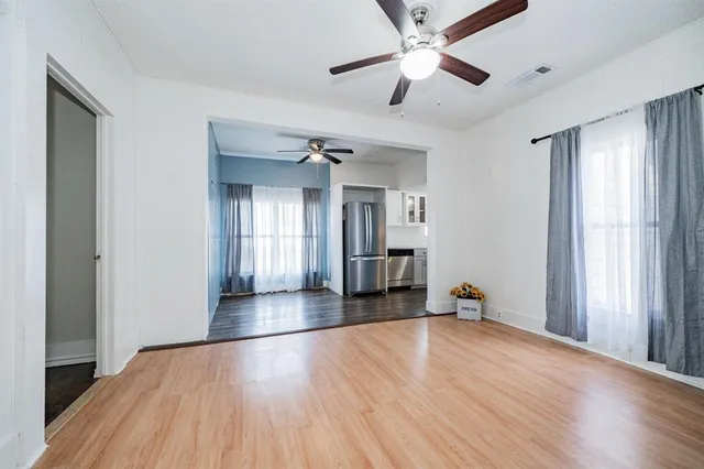 $199,999 | 301 East 2nd N Street, Kaufman, TX 75142