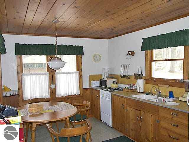 8566 South Dunns Farm Road Maple City, MI 49664 - Photo 11 of 14 1690683-10.JPG