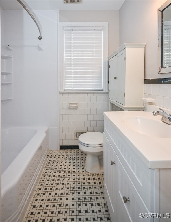 1305 Rosecroft Road Henrico, VA 23229 - Photo 28 of 42 Hall bathroom closest to bedrooms.