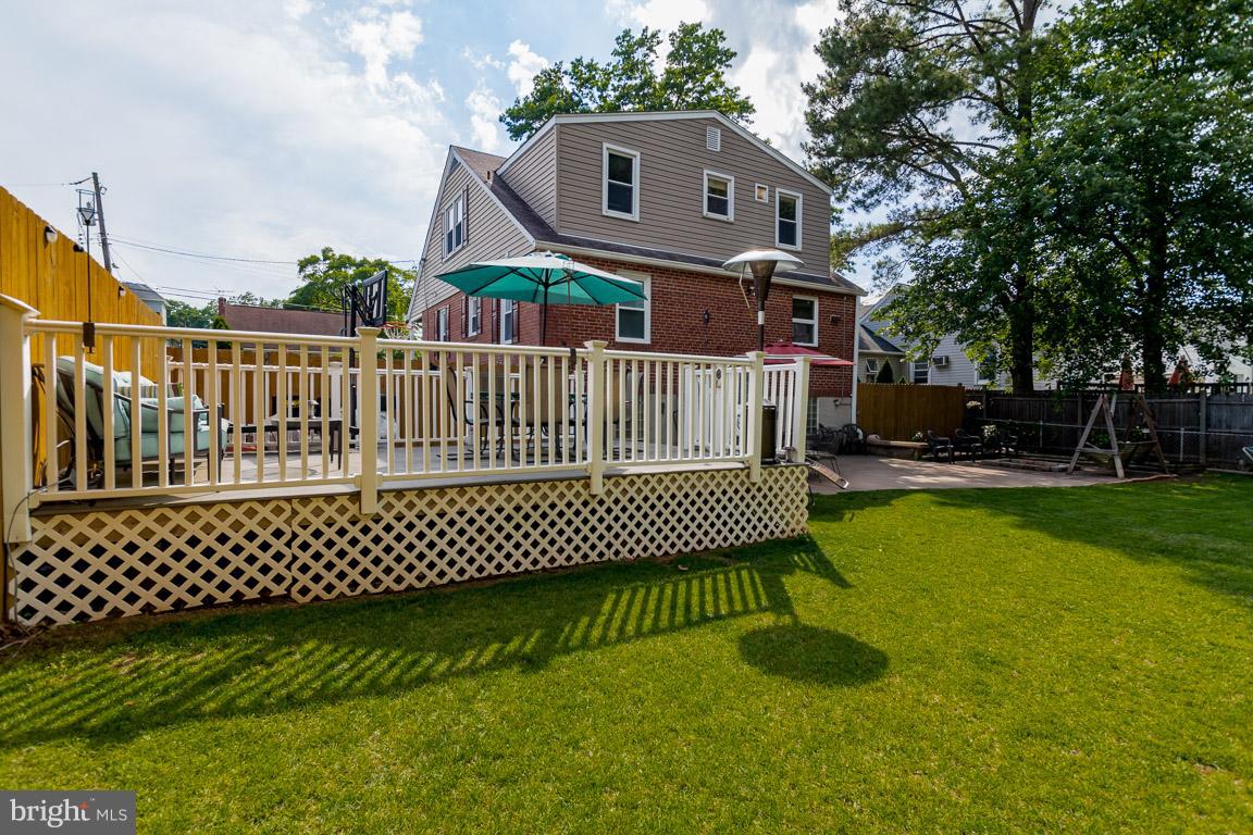 2912 Emerald Road Baltimore, MD 21234 - Photo 27 of 30 Trex Deck