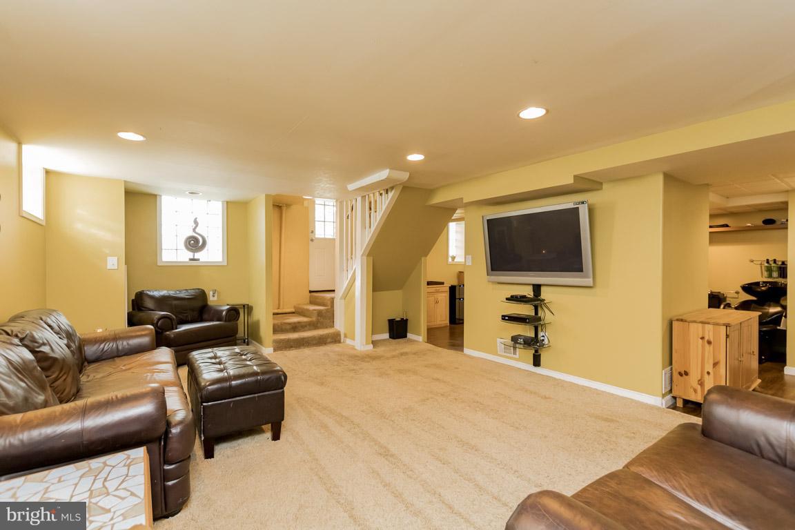 2912 Emerald Road Baltimore, MD 21234 - Photo 9 of 30 Recess Lighting