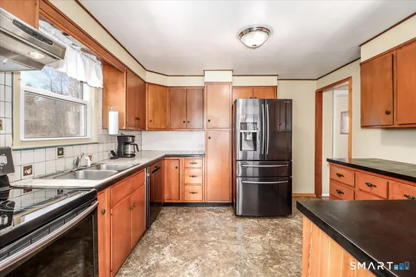 $535,000 | 133 Marlborough Terrace, Fairfield, CT 06825