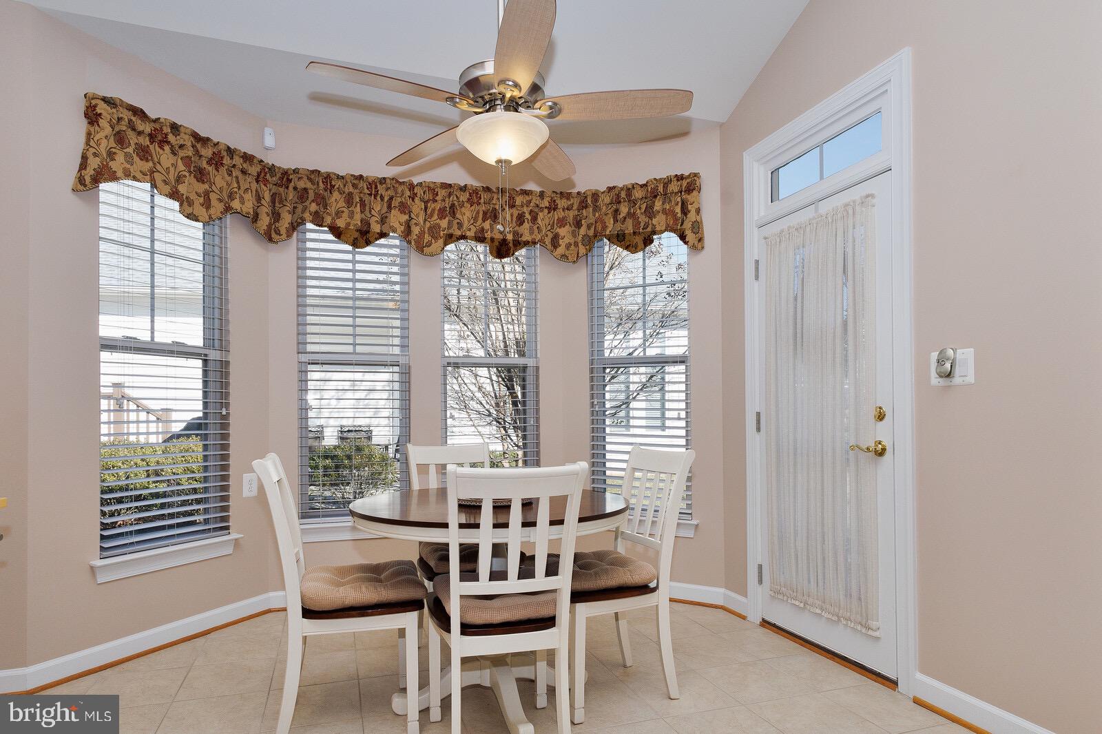 7224 Ivy Bank Road Laurel, MD 20707 - Photo 19 of 37 BRIGHT BREAKFAST AREA THAT LEADS TO THE PATIO