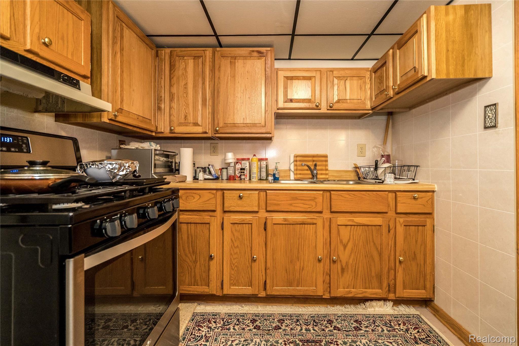 17931 Rocco Drive Macomb, MI 48044 - Photo 66 of 77 DSC05210.jpg