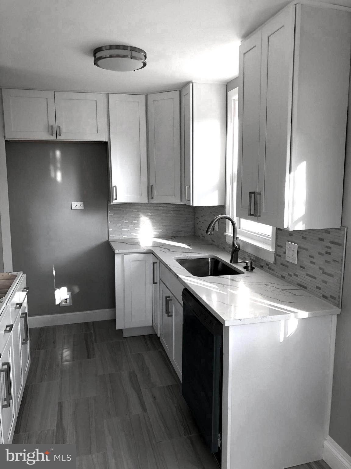 7112 Dungan Road Philadelphia, PA 19111 - Photo 3 of 13