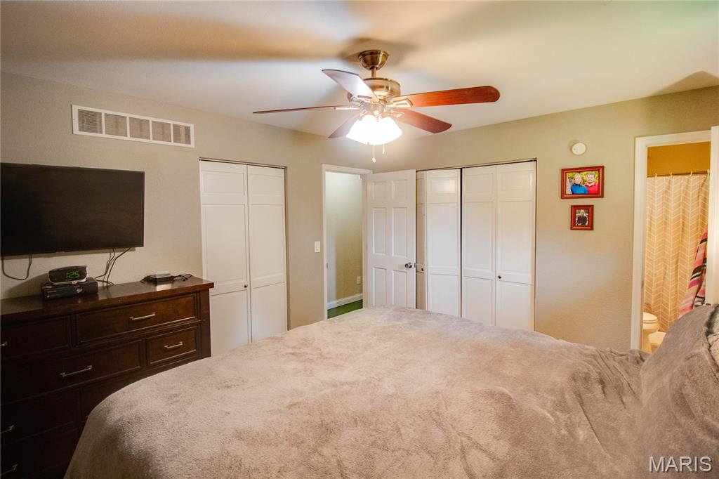 5204 Pin Oak Drive Alton, IL 62002 - Photo 16 of 45