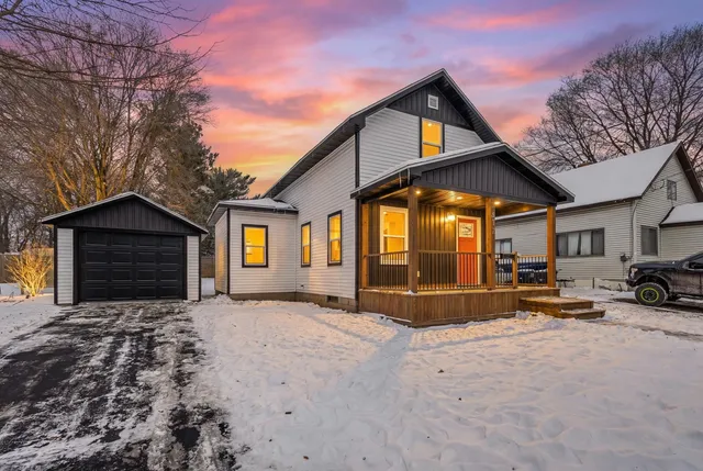 $245,000 | 317 East Richmond Street, Shawano, WI 54166