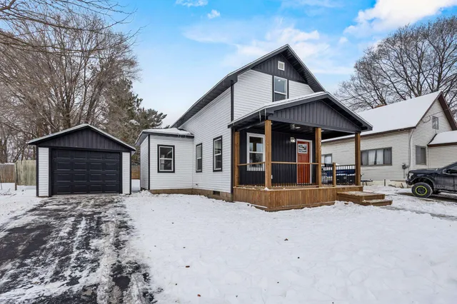 $245,000 | 317 East Richmond Street, Shawano, WI 54166