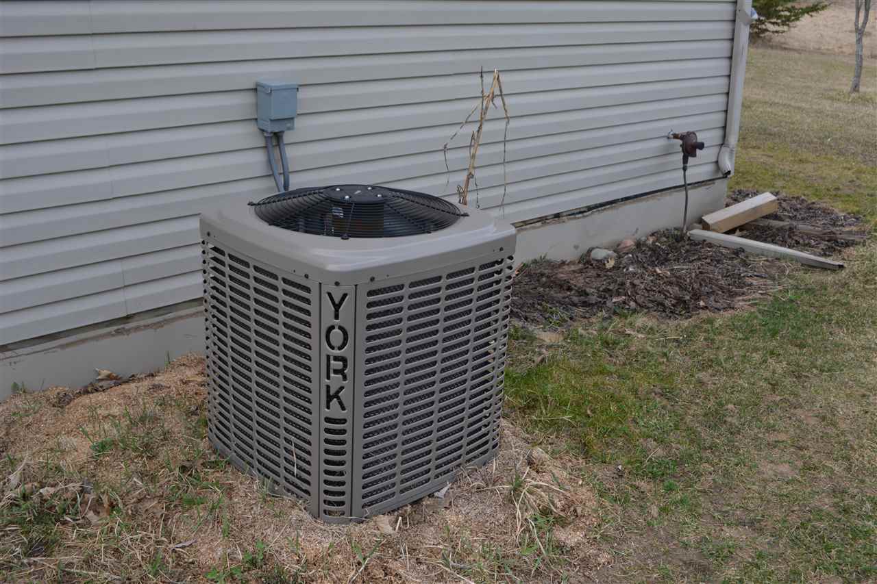 10559 West Millbrook Road Blanchard, MI 49310 - Photo 38 of 52 1859082-37.JPG