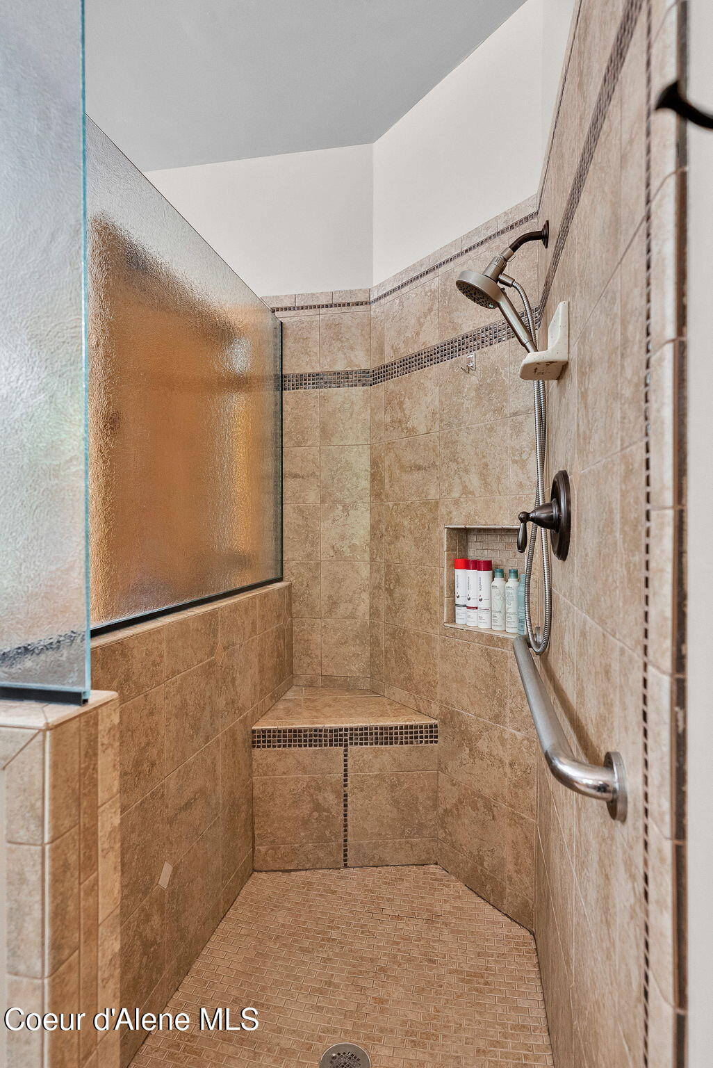 316 Brisboys Road Sagle, ID 83860 - Photo 26 of 77 Primary Bathroom