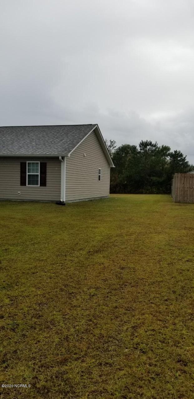 233 Loren Road Hubert, NC 28539 - Photo 3 of 21 loren side