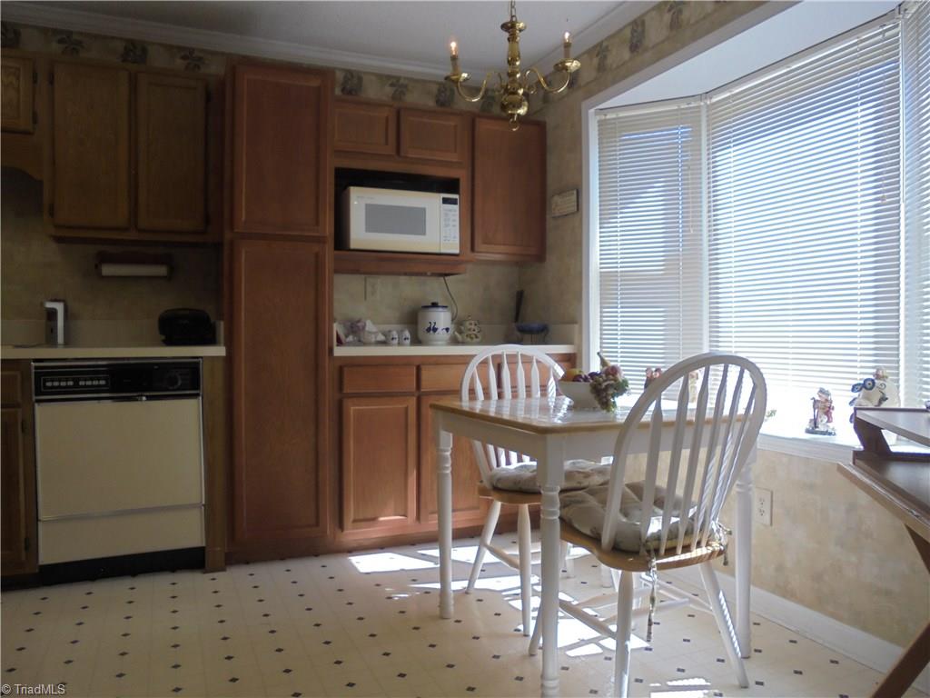 3174 Windchase Court High Point, NC 27265 - Photo 12 of 23 Gallery Image 12