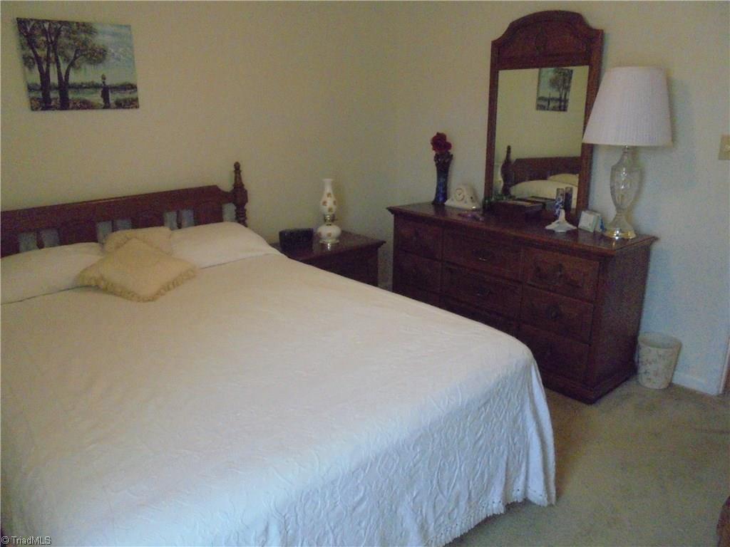 3174 Windchase Court High Point, NC 27265 - Photo 17 of 23 Gallery Image 17