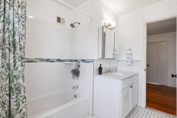 $9,900 | 6 A Dickel Road, Scarsdale, NY 10583