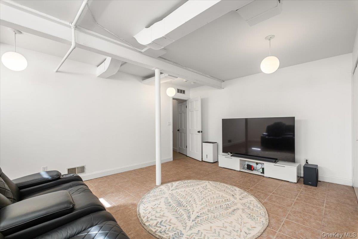 6 A Dickel Road Scarsdale, NY 10583 - Photo 22 of 26